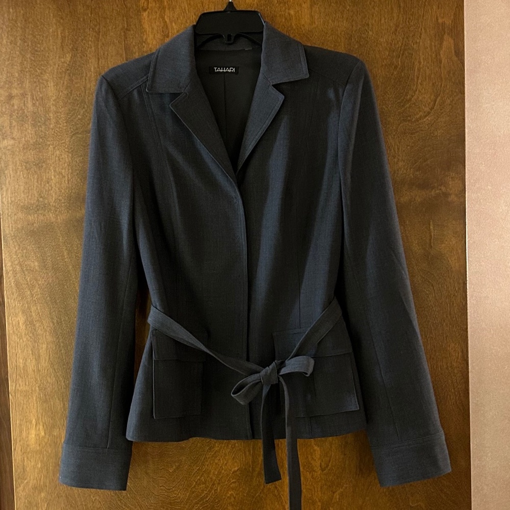 Tahari Dark Gray Suit Jacket, Size 8 - Picture 6 of 16